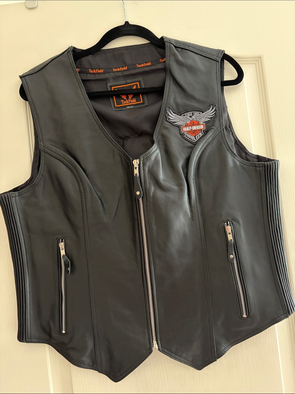 Harley-Davidson Ladies Custom Black Leather Motorcycle Vest /Patched. XL. NEW